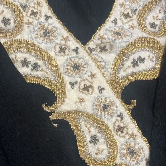 1980's Jaclyn Smith Women's Sweater - Picture 2 of 3